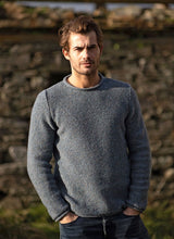 Pull à col round et à bords roulottés – Blue Smoke – Fisherman Out of Ireland - devant