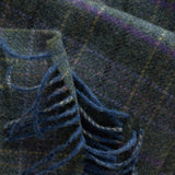 Echarpe en laine d'agneau - vert, bleu et violet à carreaux - John Hanly - détail