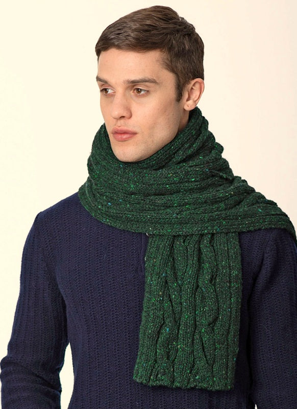 Echarpe à torsade et en maille côtelée – Vert Bouteille – Fisherman Out of Ireland - sur modèle