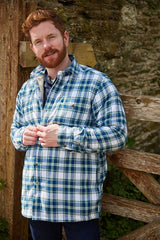 Chemise chaude doublée en flanelle de coton – Tartan Douglas Bleu - Lee Valley - sur modèle
