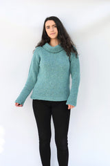 Pull à col roulé et évasé et à chevrons – Aqua – Rossan Knitwear