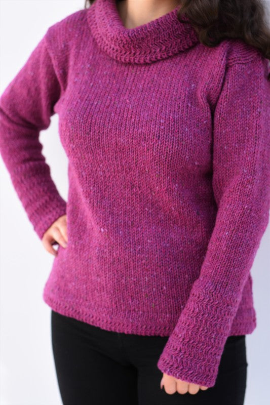 Pull à col roulé et évasé et à chevrons – Rose – Rossan Knitwear