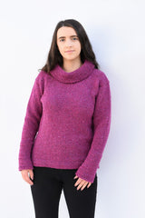 Pull à col roulé et évasé et à chevrons – Rose – Rossan Knitwear