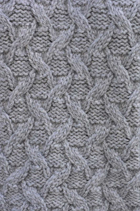 Pull d’Aran court et à col roulé – Gris Perle – McConnell - détail torsades