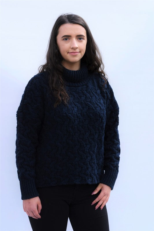 Pull d’Aran court et à col roulé – Bleu Marine – McConnell 