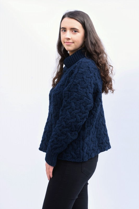 Pull d’Aran court et à col roulé – Bleu Marine – McConnell  - côté