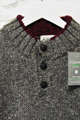 Pull col montant boutonné – Gris moucheté – Rossan Knitwear - détail col