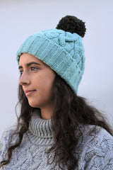 Bonnet à torsades et pompon – Menthe – McConnell -  côté