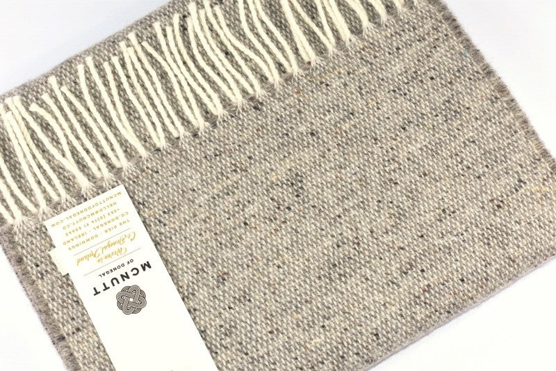 Echarpe en tweed – Taupe – McNutt of Donegal